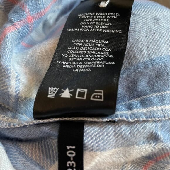 Woman's  Soft Plaid Flannel Button Down Size Medium - Picture 15 of 15